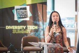 Linda-Hong-Cheng-showcasing-at-the-Diversity-Tech-summit-2025-Image-by-Vineet-Johri-VJC00395
